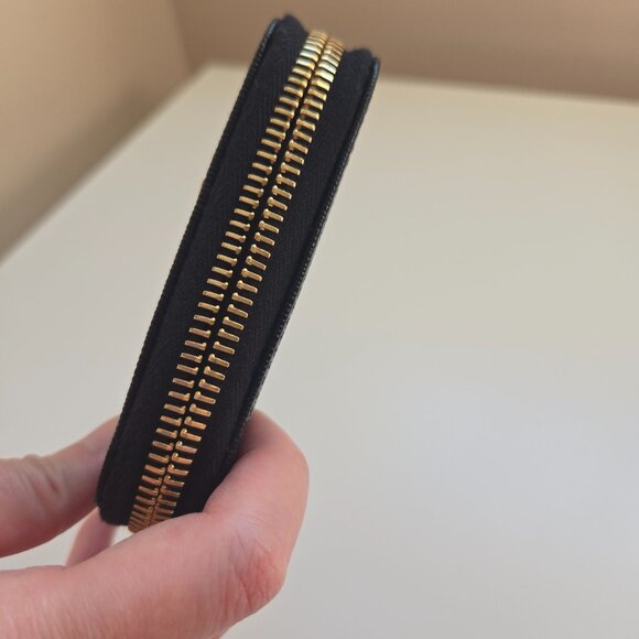 Prada Small Zippy Wallet - Picture 5 of 7